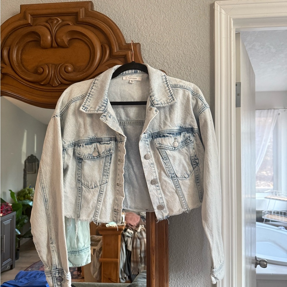 Pacsun Light Blue Denim Jean Jacket 100% cotton natural fiber